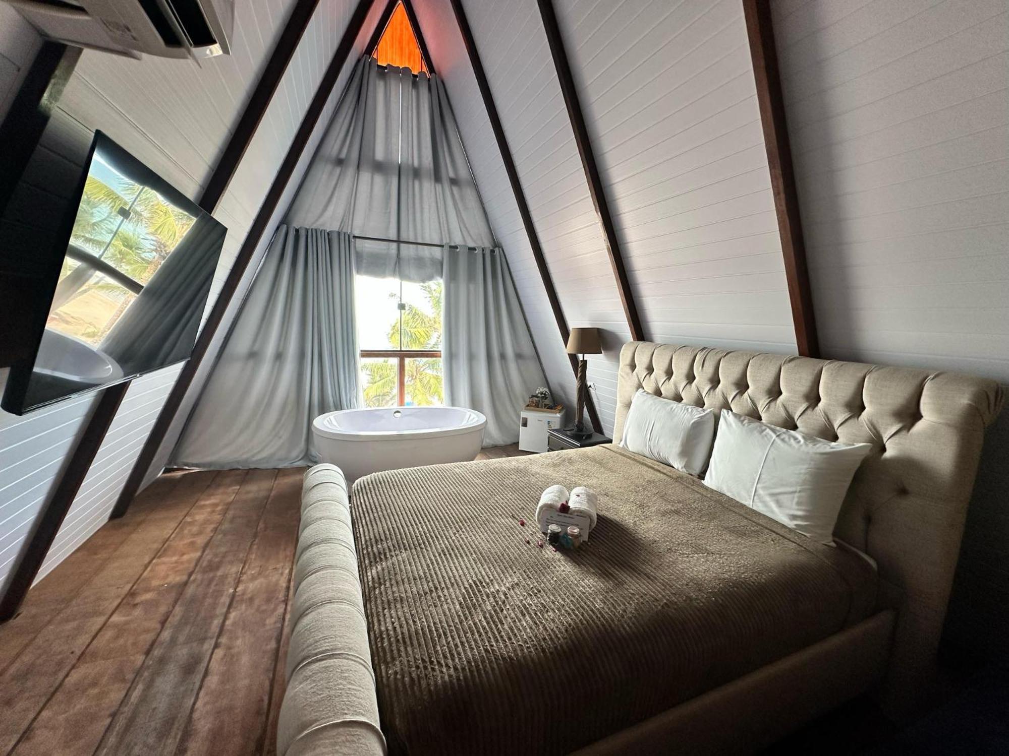 Pousada Beach House Coqueirinho จากูมา ภายนอก รูปภาพ
